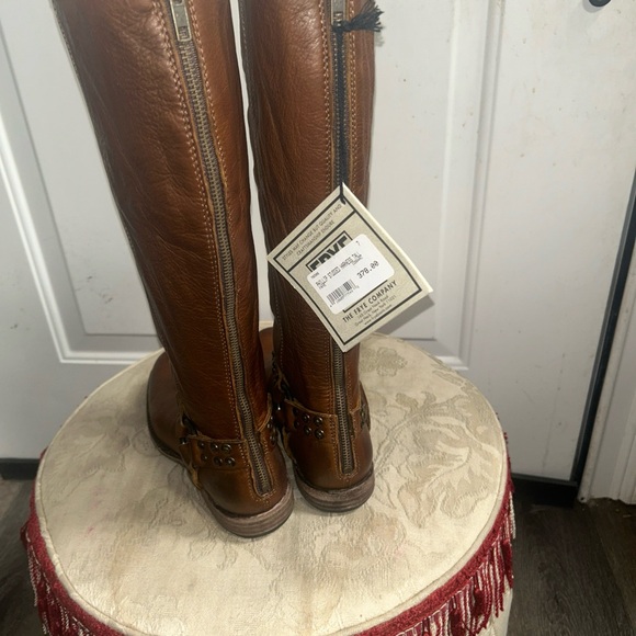 NEW Frye Phillip Harness Tall Women’s Riding Boots Cognac Leather Zip Back Sz 7B - Picture 11 of 16